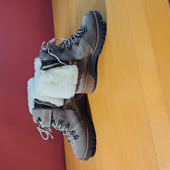 Fabianelli Suede Shearling Boots size EU 36 US 5.5/6 - Picture 3 of 9